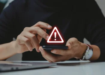 Estafas en Empresas de Fondeo: 7 Red Flags para Detectar una Prop Firm Falsa