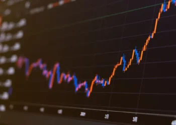 Plataformas en Cuentas de Fondeo: MT5 vs cTrader vs DXtrade
